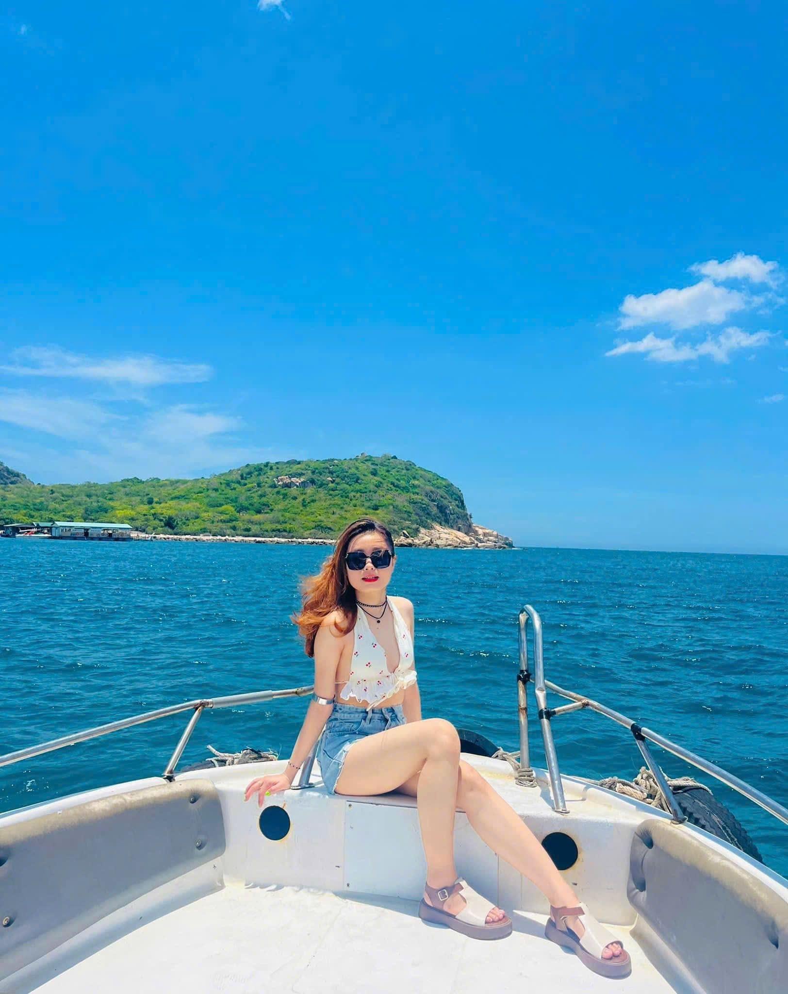 tour cano Vĩnh Hy khám phá vịnh biển tour cano Vĩnh Hy khám phá vịnh biển