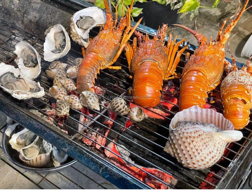 tôm hùm nướng đặc sản ẩm thực Vĩnh Hy tôm hùm nướng đặc sản ẩm thực Vĩnh Hy