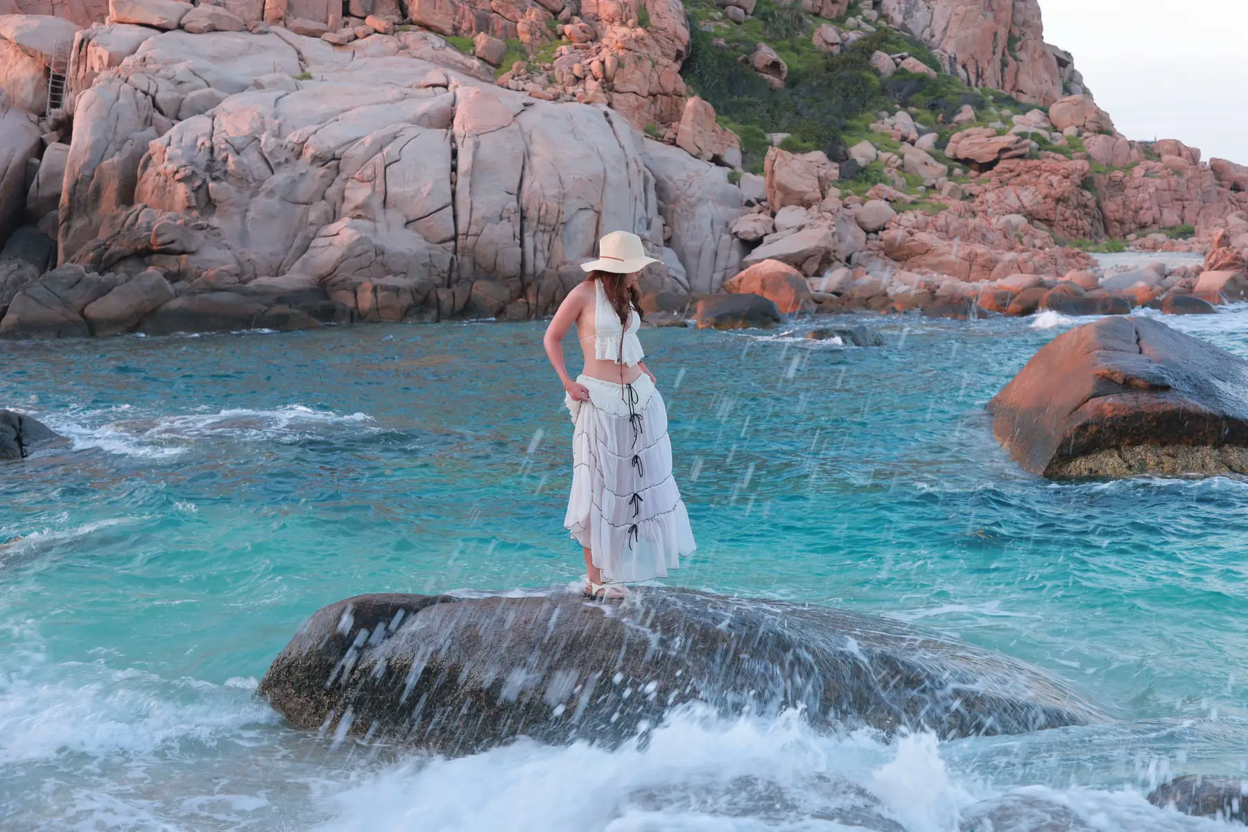 dịch vụ tour cano Hòn Rùa Vĩnh Hy đi trong ngày dịch vụ tour cano Hòn Rùa Vĩnh Hy đi trong ngày
