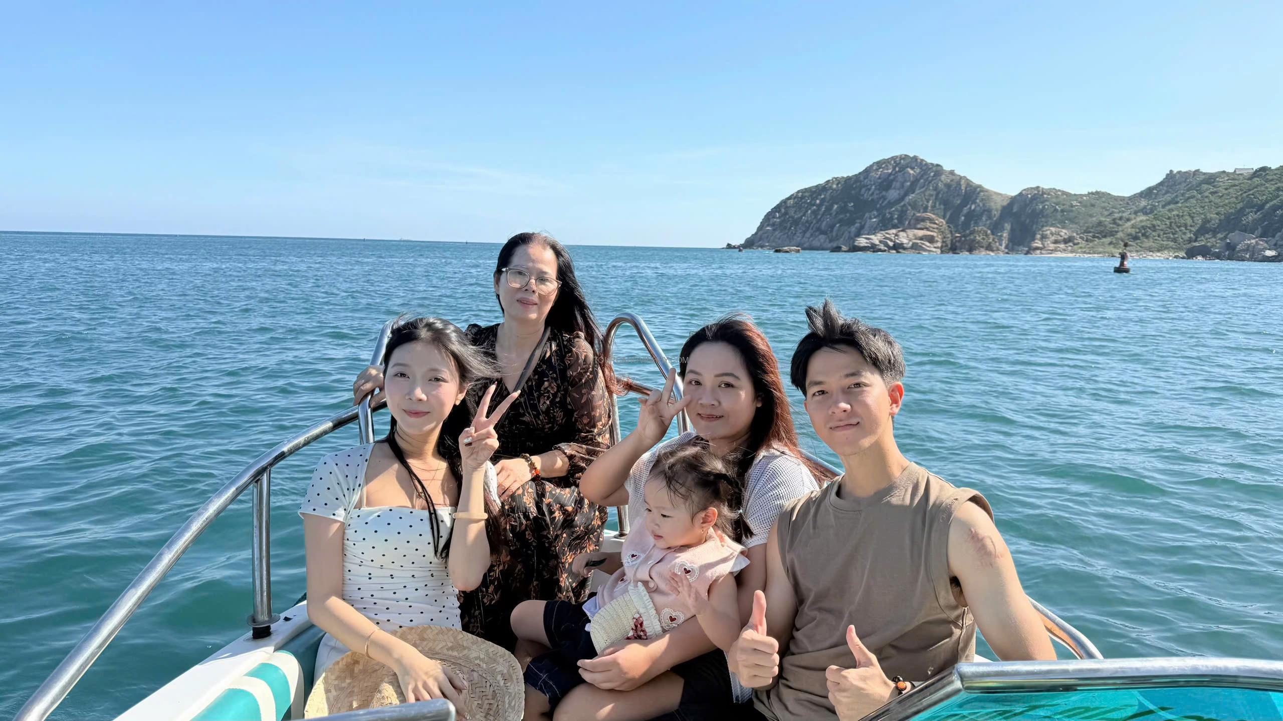 đi tour cano Vĩnh Hy an toàn đi tour cano Vĩnh Hy an toàn